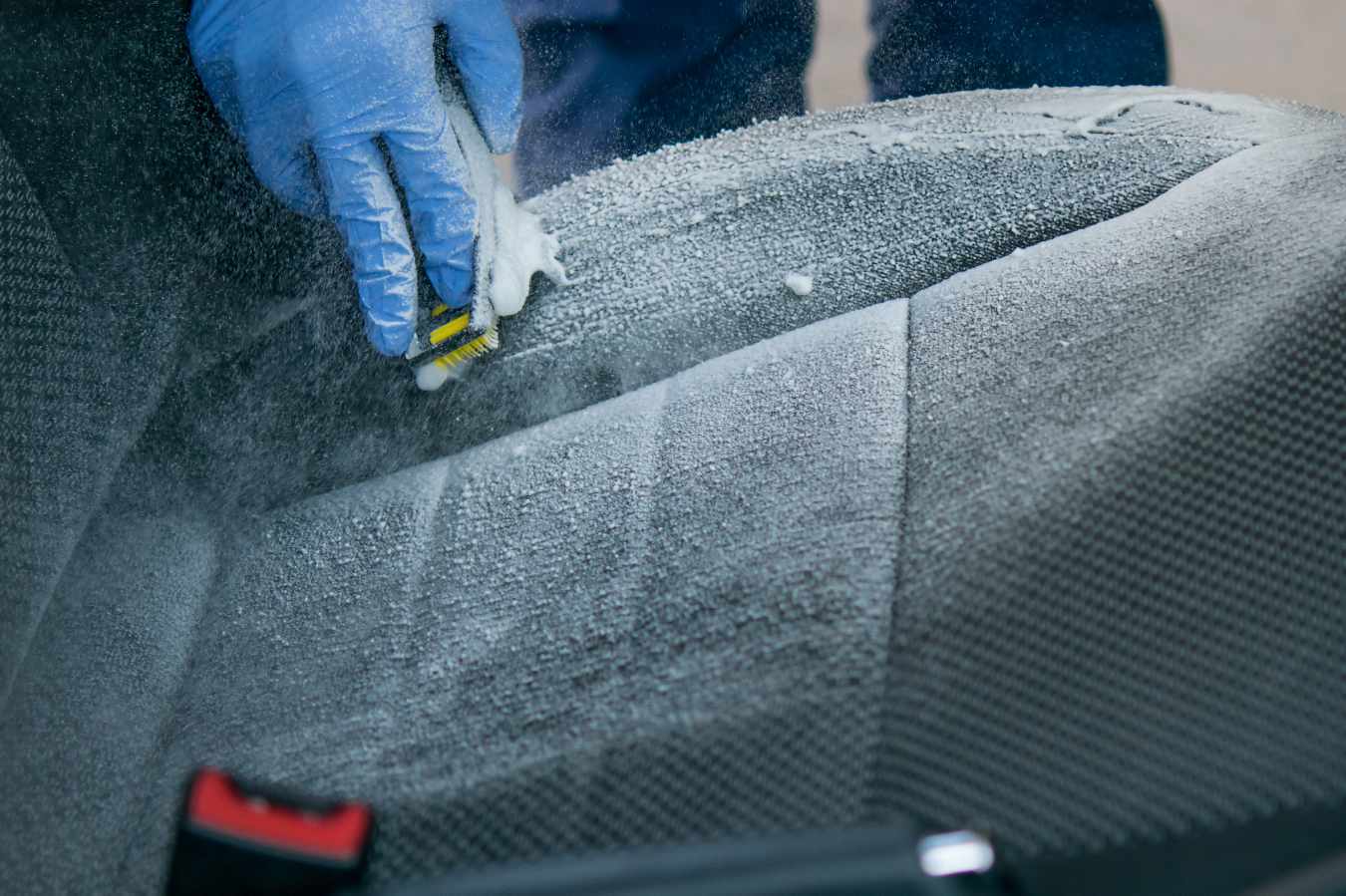 Les 10 taches les plus tenaces à nettoyer sur votre voiture