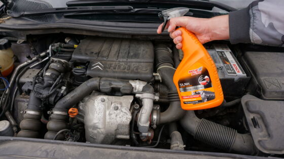 Comment bien nettoyer le moteur de votre voiture ?