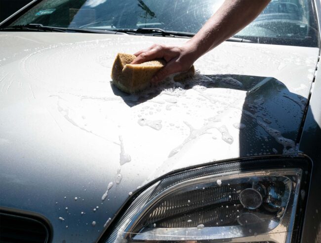 Laver les vitres de sa voiture en cinq étapes - Wash